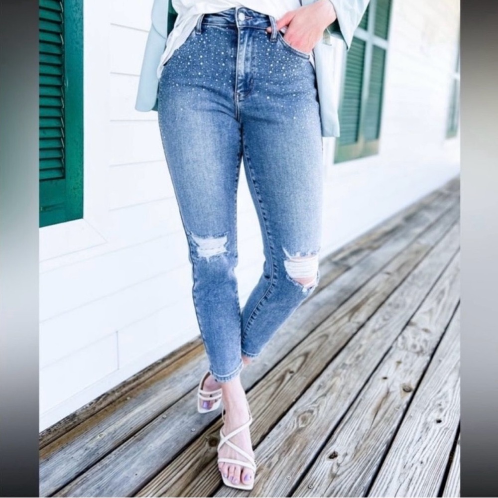 Judy Blue Frost Yourself High Rise Light Wash Rhinestone Slim Distressed Jeans